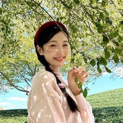 蒙娜丽莎与血月亮